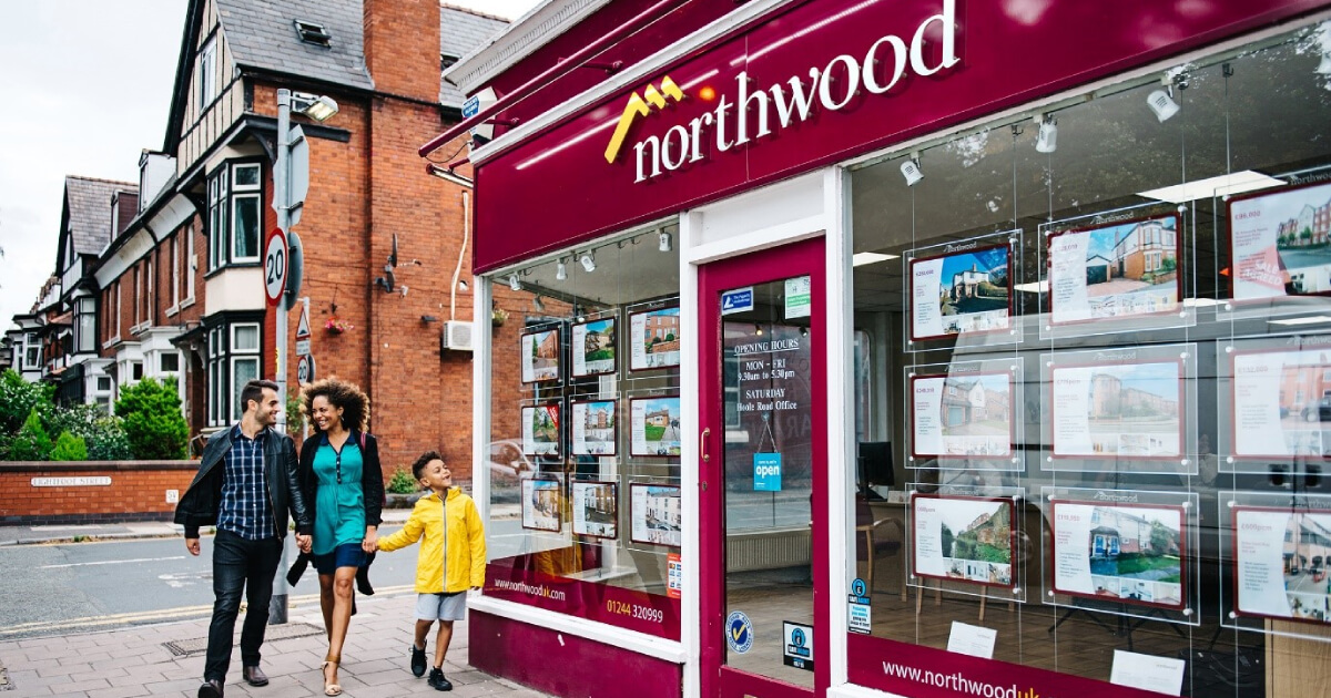 3 Bedroom Property For Sale in Leeds - £425,000 - Northwood