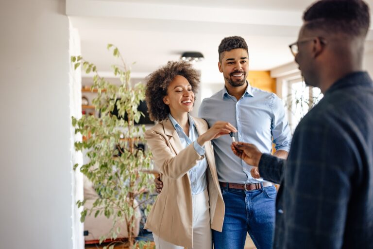 Estate agent meeting homeowners selling in Bristol BS2